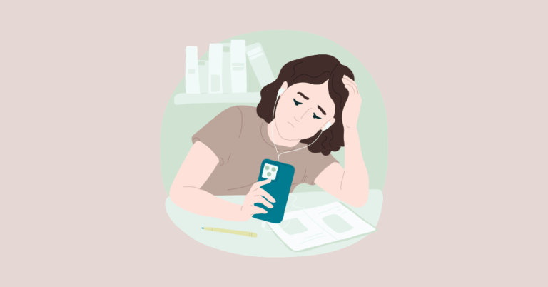 Procrastinazione cronica L'immagine mostra una ragazza che guarda lo smartphone anzichè studiare
